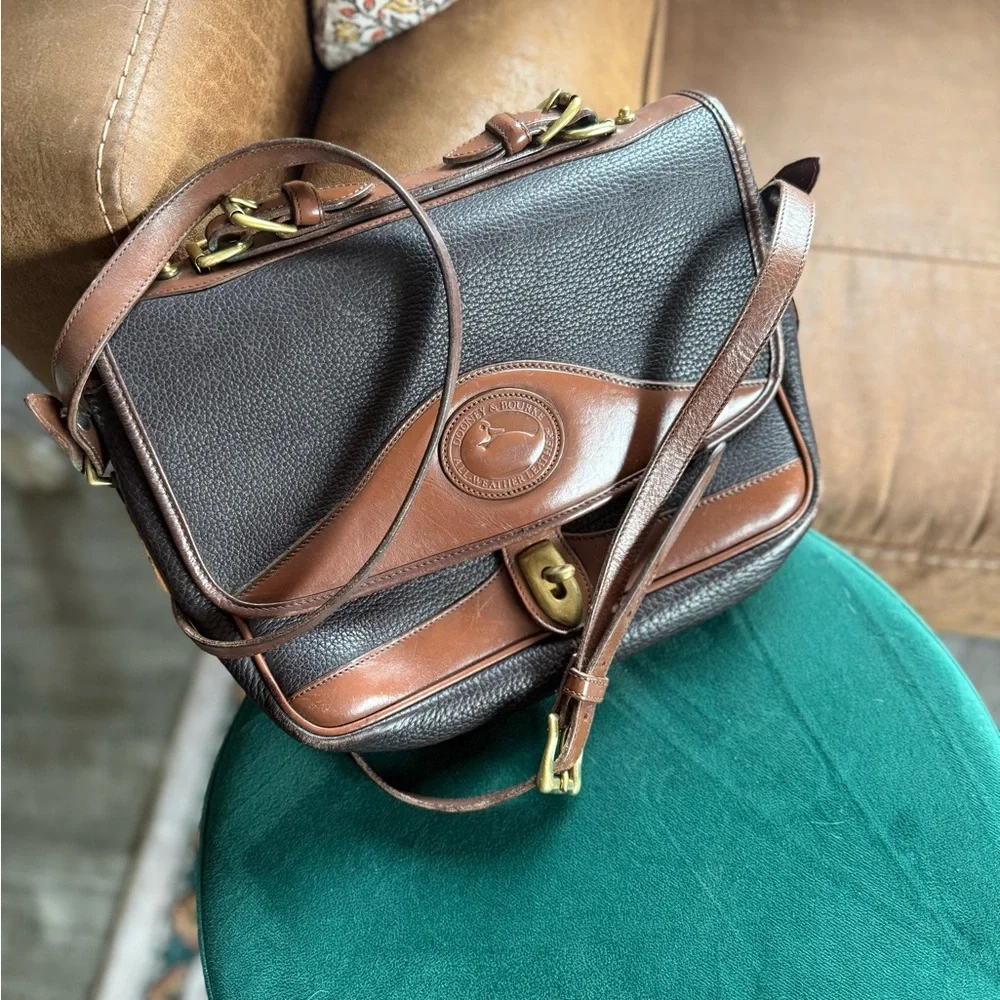 Vintage Dooney & Bourke Carrier Leather Bag